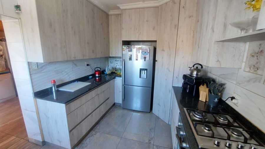 3 Bedroom Property for Sale in South Hills Gauteng