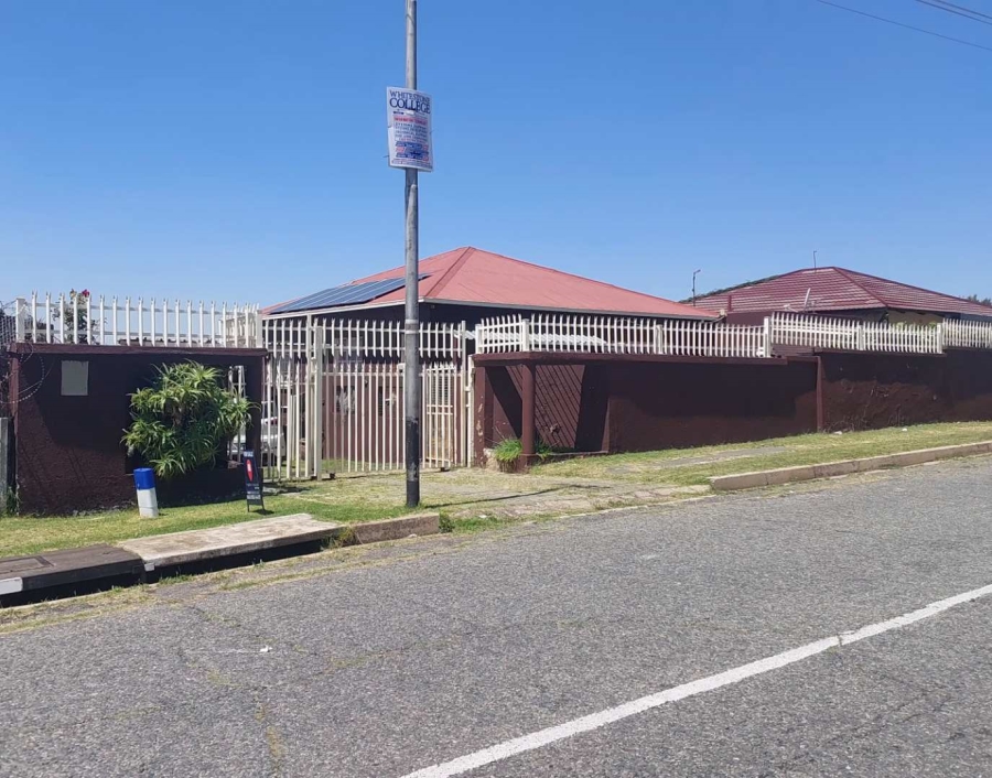 3 Bedroom Property for Sale in South Hills Gauteng