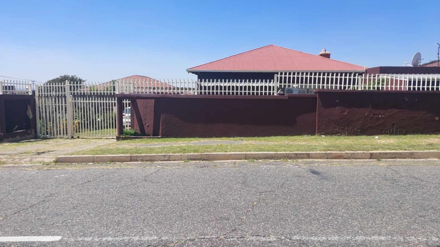 3 Bedroom Property for Sale in South Hills Gauteng