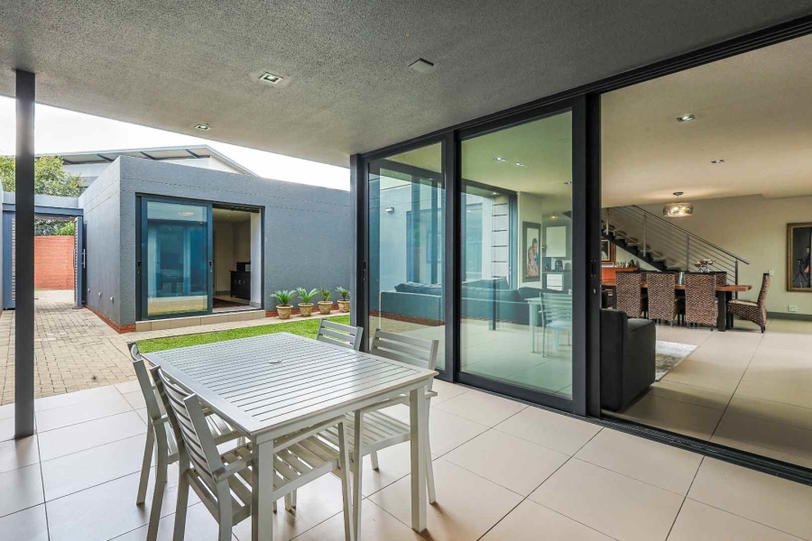 4 Bedroom Property for Sale in Waterkloof Ridge Gauteng