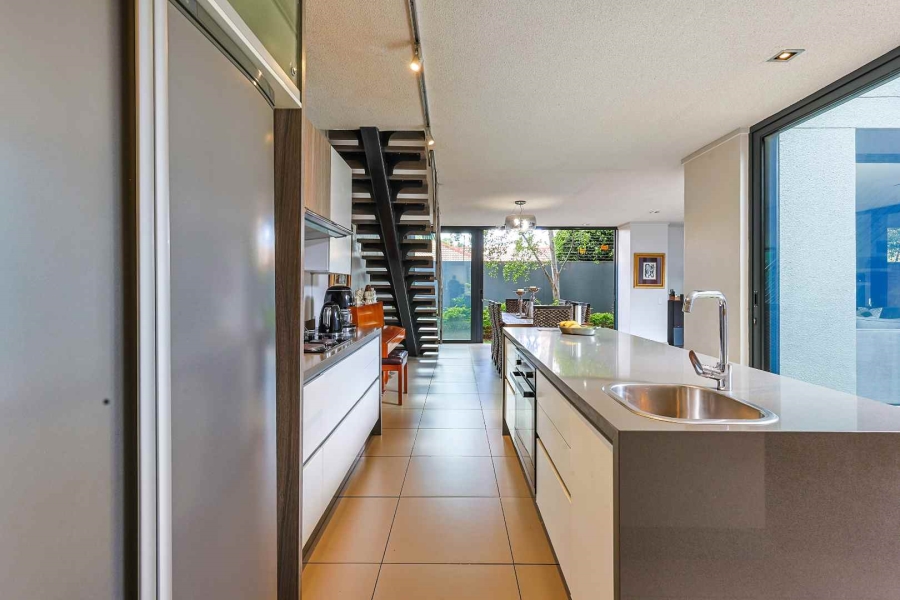 4 Bedroom Property for Sale in Waterkloof Ridge Gauteng