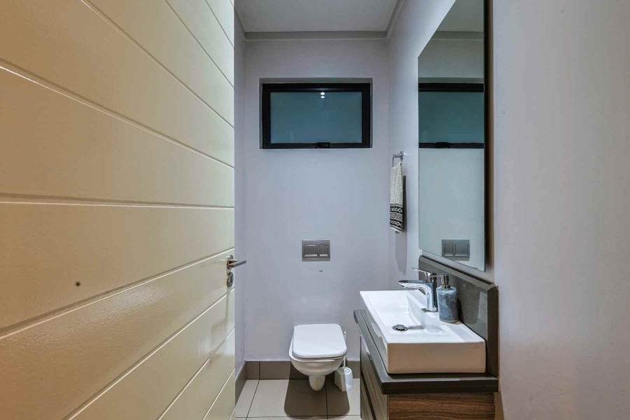 4 Bedroom Property for Sale in Waterkloof Ridge Gauteng