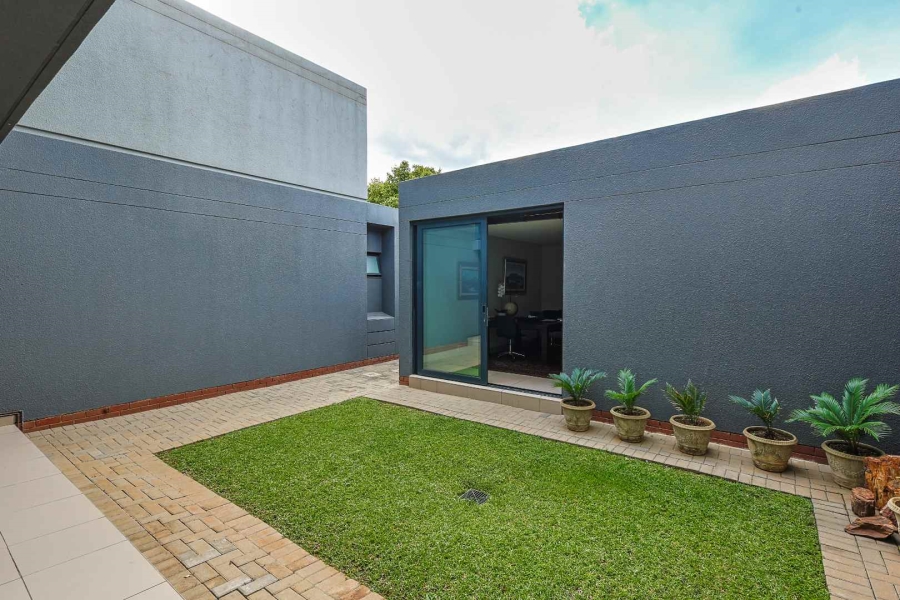 4 Bedroom Property for Sale in Waterkloof Ridge Gauteng