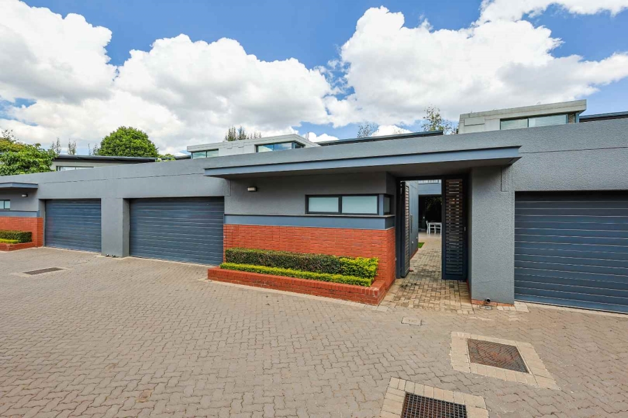 4 Bedroom Property for Sale in Waterkloof Ridge Gauteng