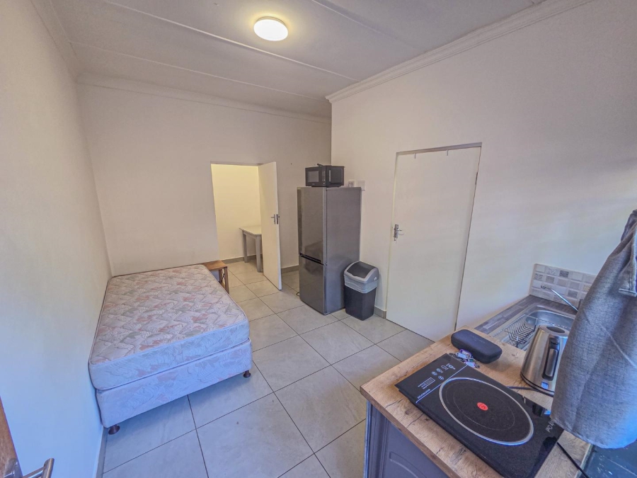 To Let 1 Bedroom Property for Rent in Brooklyn Gauteng