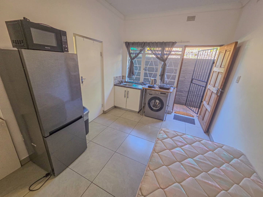 To Let 1 Bedroom Property for Rent in Brooklyn Gauteng
