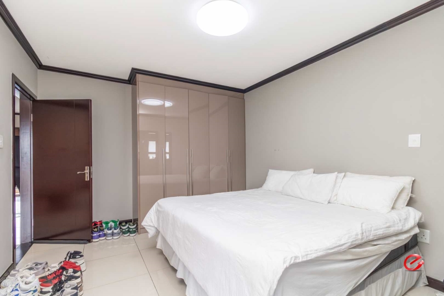 1 Bedroom Property for Sale in Fourways Gauteng