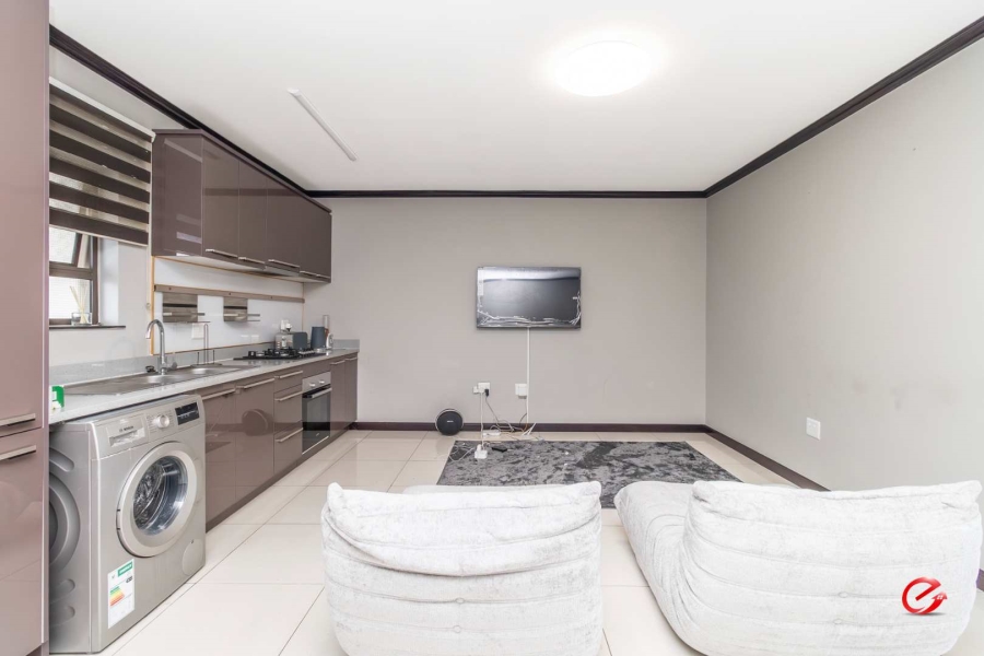 1 Bedroom Property for Sale in Fourways Gauteng