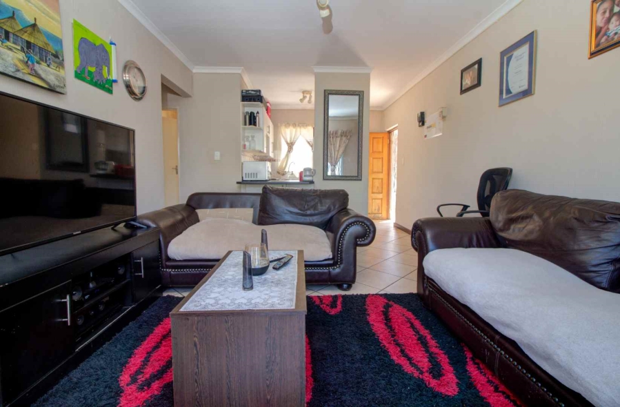 2 Bedroom Property for Sale in Wilgeheuwel Gauteng
