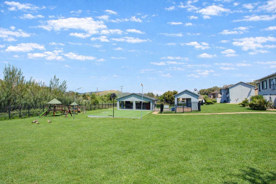 2 Bedroom Property for Sale in Wilgeheuwel Gauteng