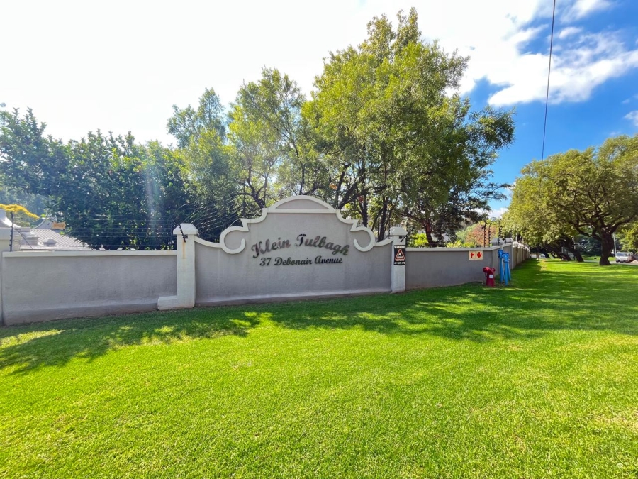 3 Bedroom Property for Sale in Helderkruin Gauteng