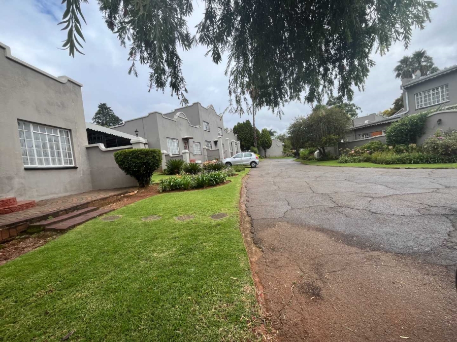 3 Bedroom Property for Sale in Helderkruin Gauteng
