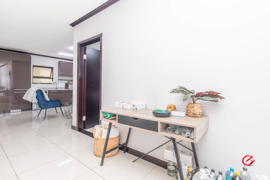 1 Bedroom Property for Sale in Fourways Gardens Gauteng