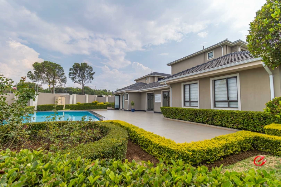 1 Bedroom Property for Sale in Fourways Gardens Gauteng