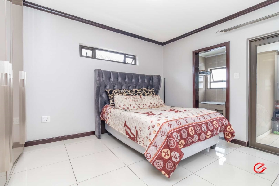 1 Bedroom Property for Sale in Fourways Gauteng