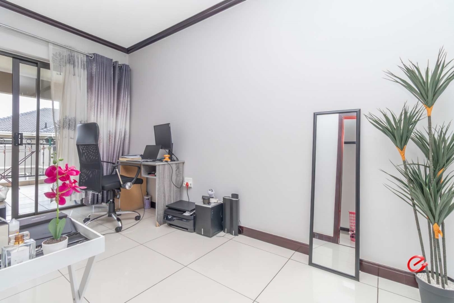 1 Bedroom Property for Sale in Fourways Gauteng