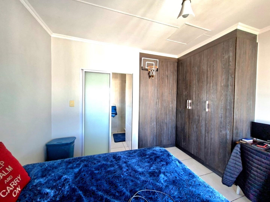 To Let 1 Bedroom Property for Rent in Petervale Gauteng