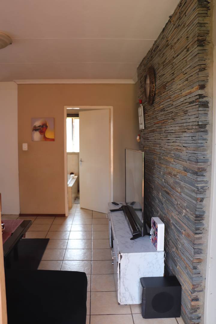 3 Bedroom Property for Sale in Protea Glen Gauteng