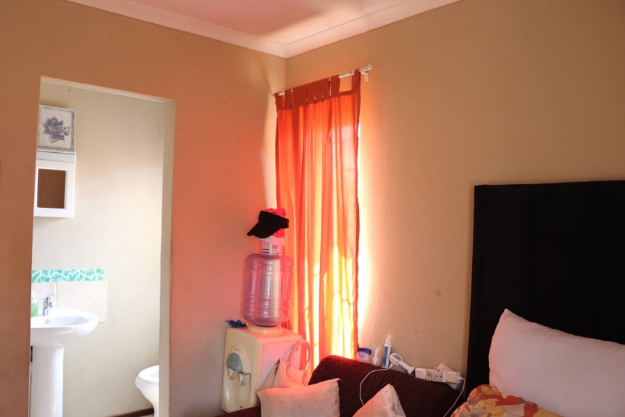 3 Bedroom Property for Sale in Protea Glen Gauteng