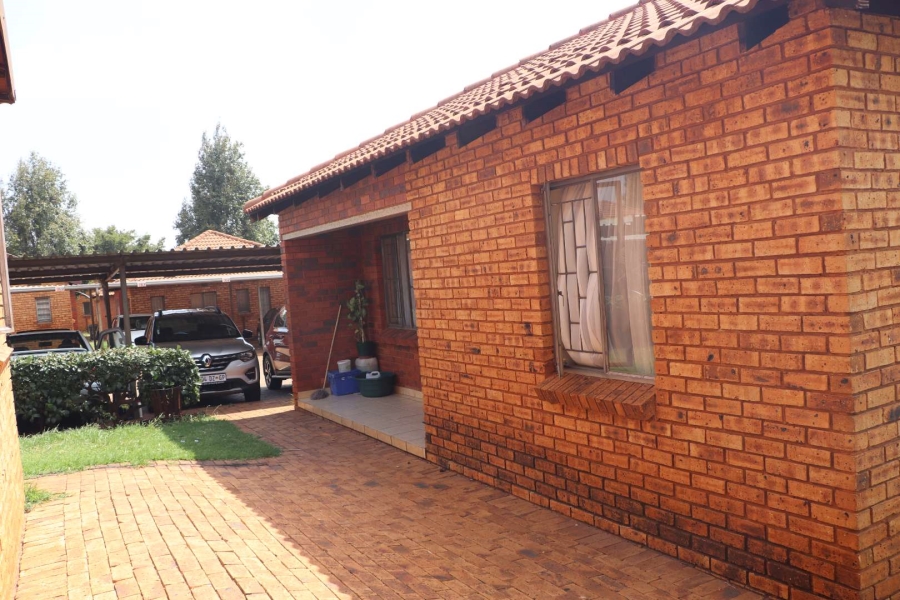 3 Bedroom Property for Sale in Protea Glen Gauteng
