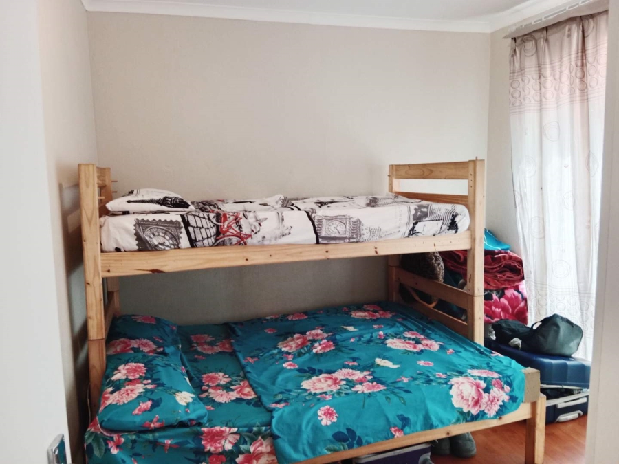 2 Bedroom Property for Sale in Corlett Gardens Gauteng
