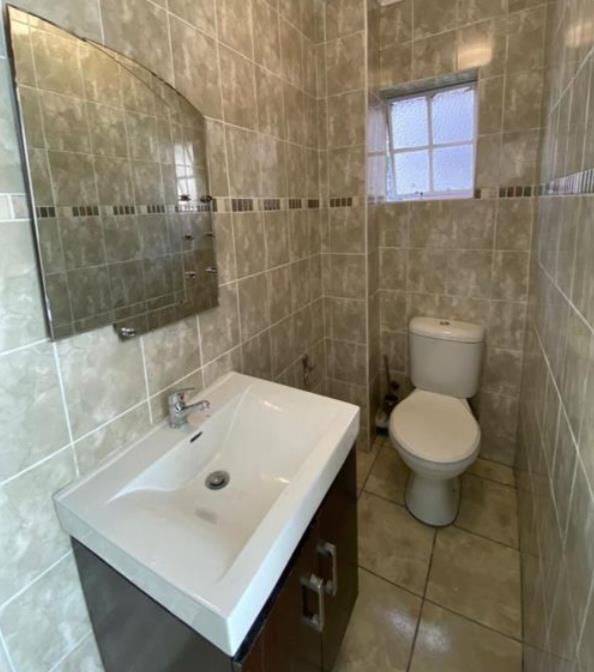 2 Bedroom Property for Sale in Corlett Gardens Gauteng