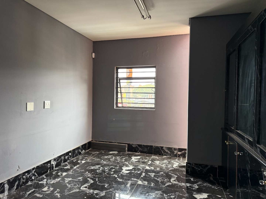 To Let commercial Property for Rent in Edenburg Gauteng