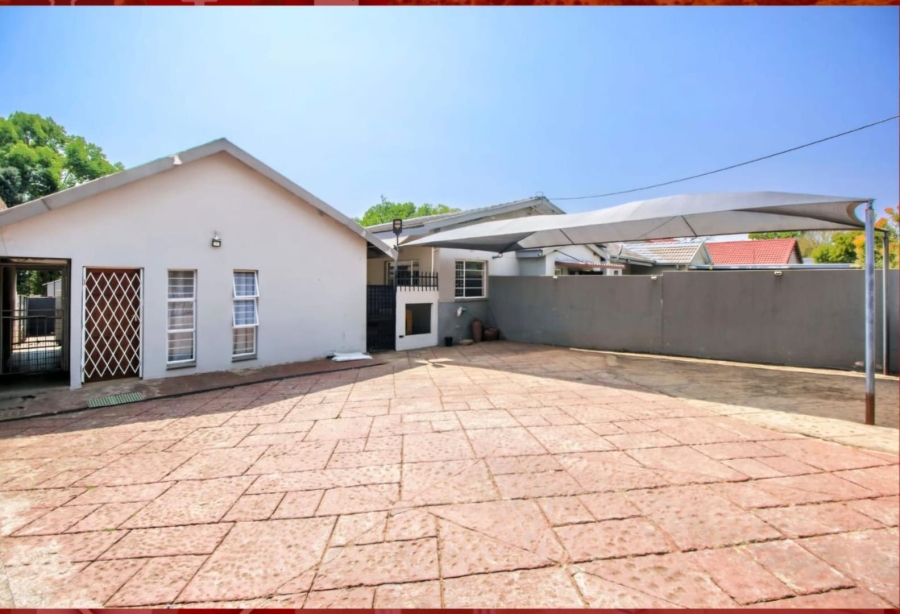 4 Bedroom Property for Sale in Meyerspark Gauteng