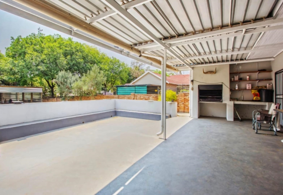 4 Bedroom Property for Sale in Meyerspark Gauteng