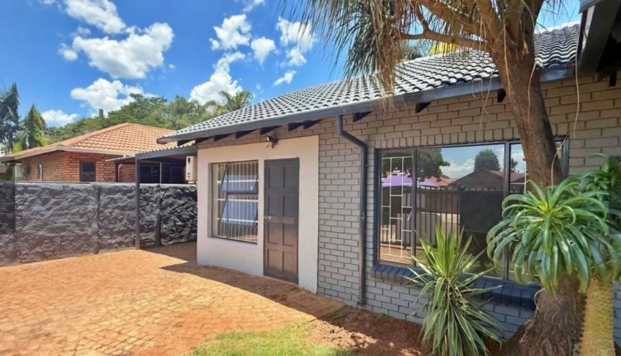 3 Bedroom Property for Sale in Doornpoort Gauteng