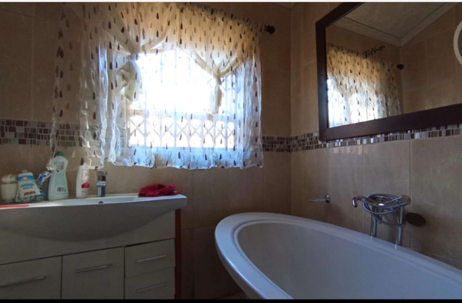 4 Bedroom Property for Sale in The Orchards Gauteng