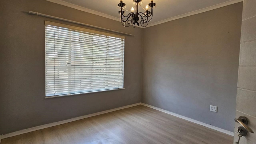 2 Bedroom Property for Sale in New Redruth Gauteng