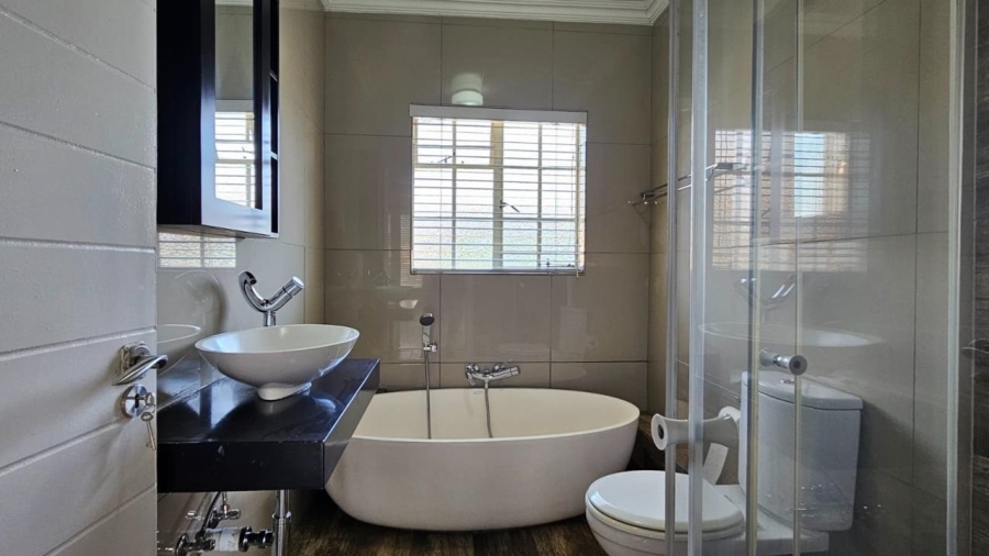 2 Bedroom Property for Sale in New Redruth Gauteng