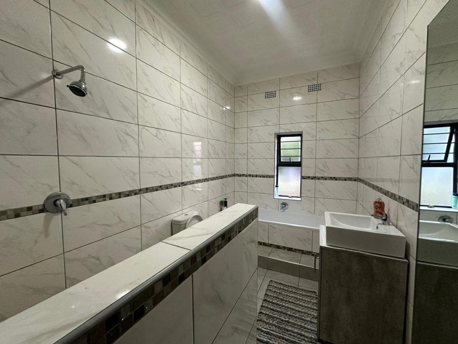 3 Bedroom Property for Sale in The Hill Gauteng