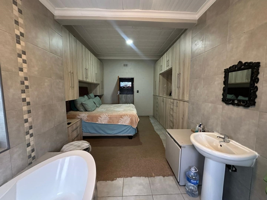 3 Bedroom Property for Sale in The Hill Gauteng