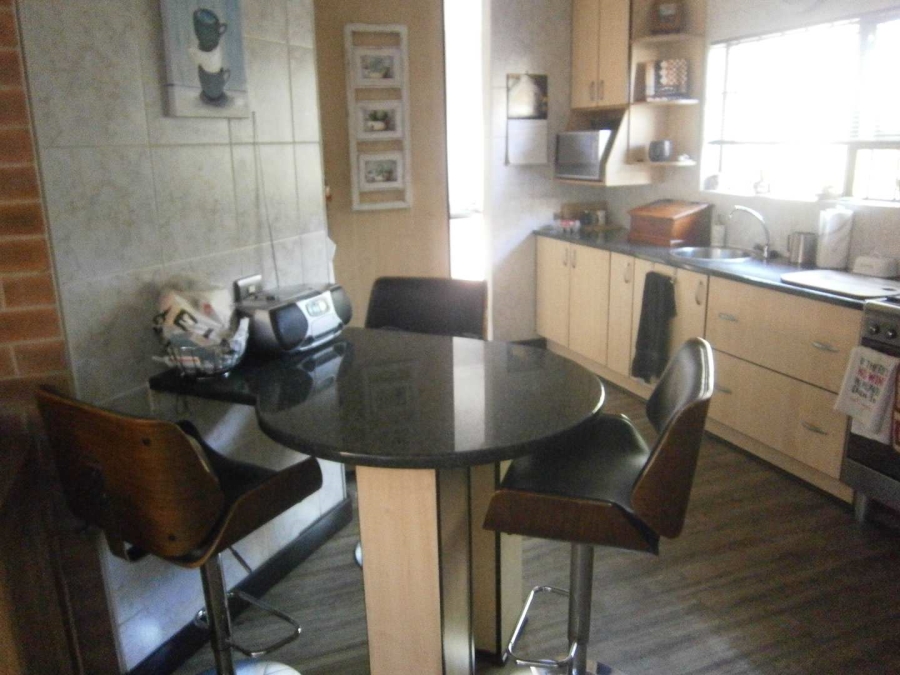 2 Bedroom Property for Sale in New Redruth Gauteng