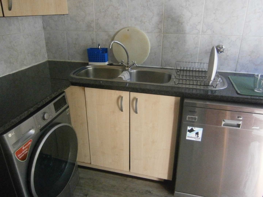 2 Bedroom Property for Sale in New Redruth Gauteng