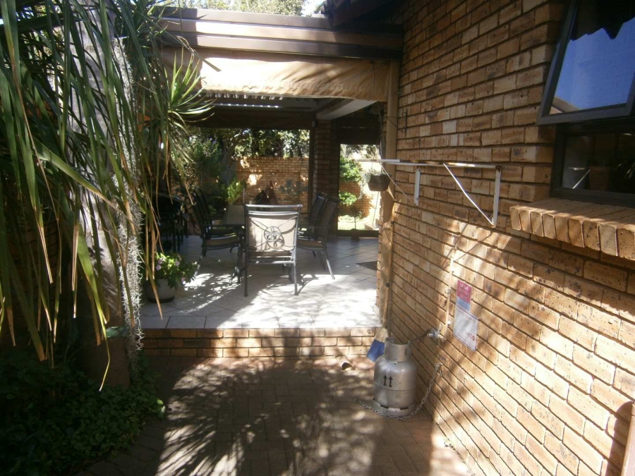 2 Bedroom Property for Sale in New Redruth Gauteng