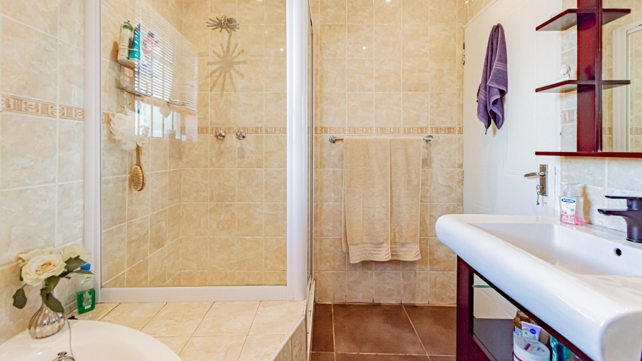 2 Bedroom Property for Sale in New Redruth Gauteng