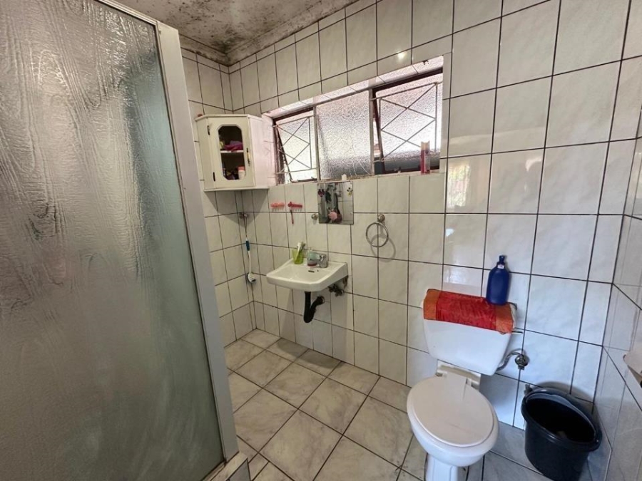 4 Bedroom Property for Sale in General Albertspark Gauteng