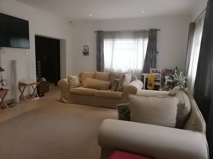 4 Bedroom Property for Sale in Parkdene Gauteng