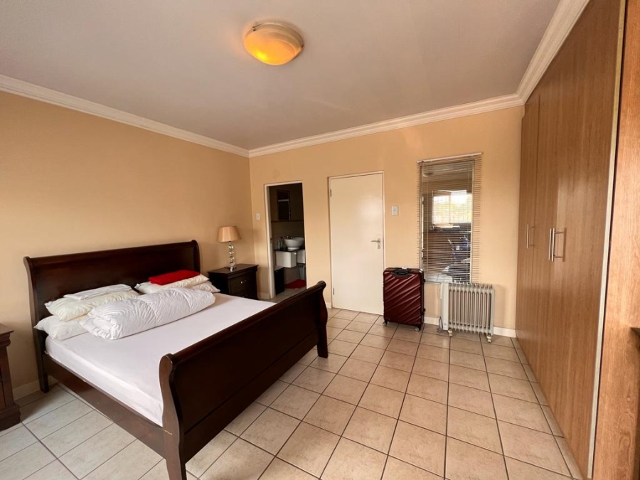 To Let 1 Bedroom Property for Rent in Buccleuch Gauteng