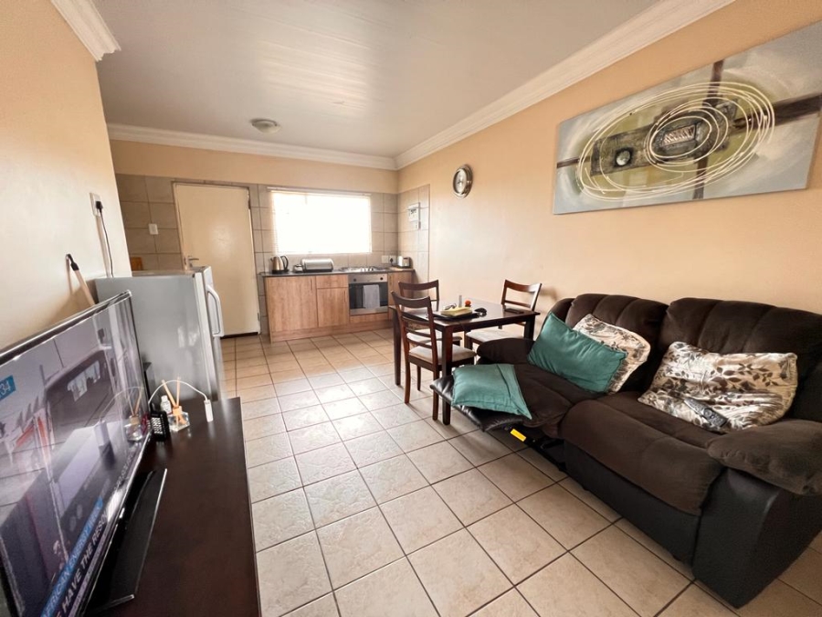 To Let 1 Bedroom Property for Rent in Buccleuch Gauteng