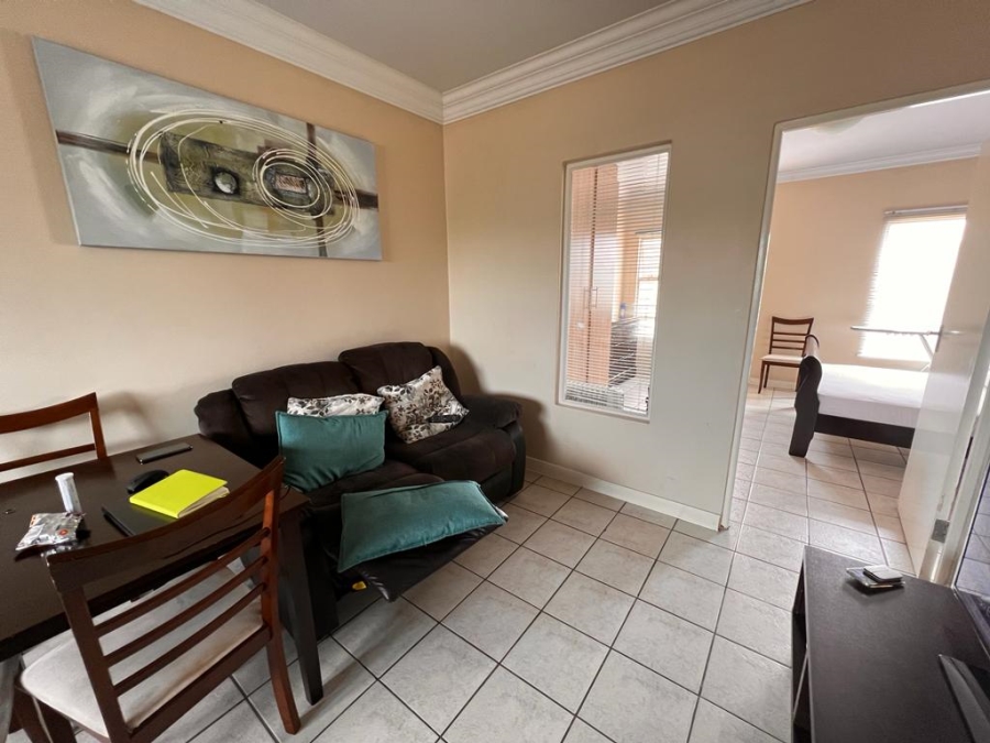 To Let 1 Bedroom Property for Rent in Buccleuch Gauteng