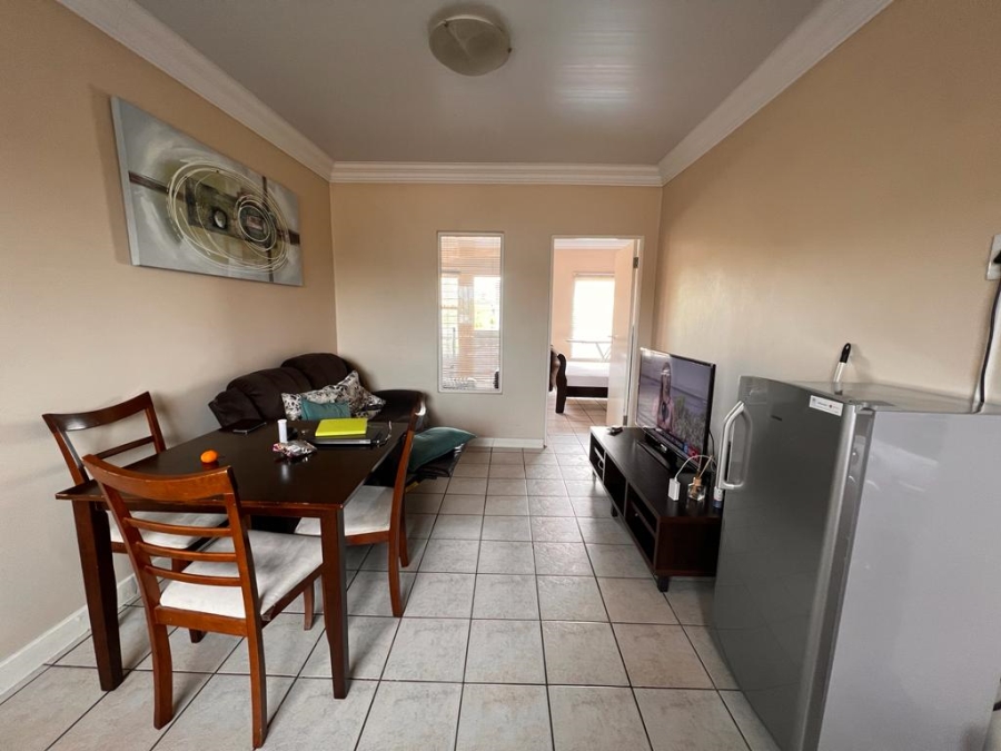 To Let 1 Bedroom Property for Rent in Buccleuch Gauteng