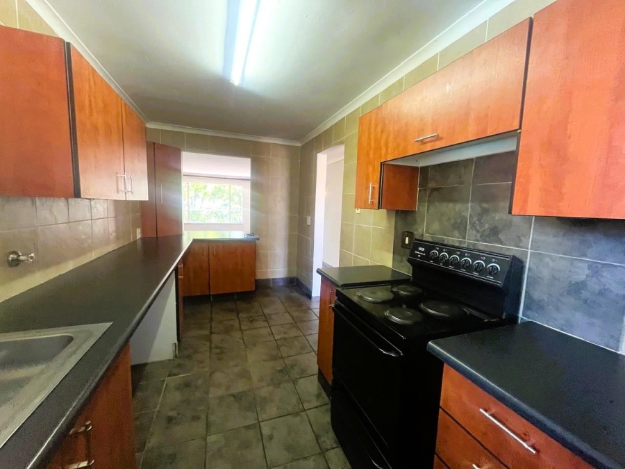 To Let 2 Bedroom Property for Rent in Ferndale Gauteng