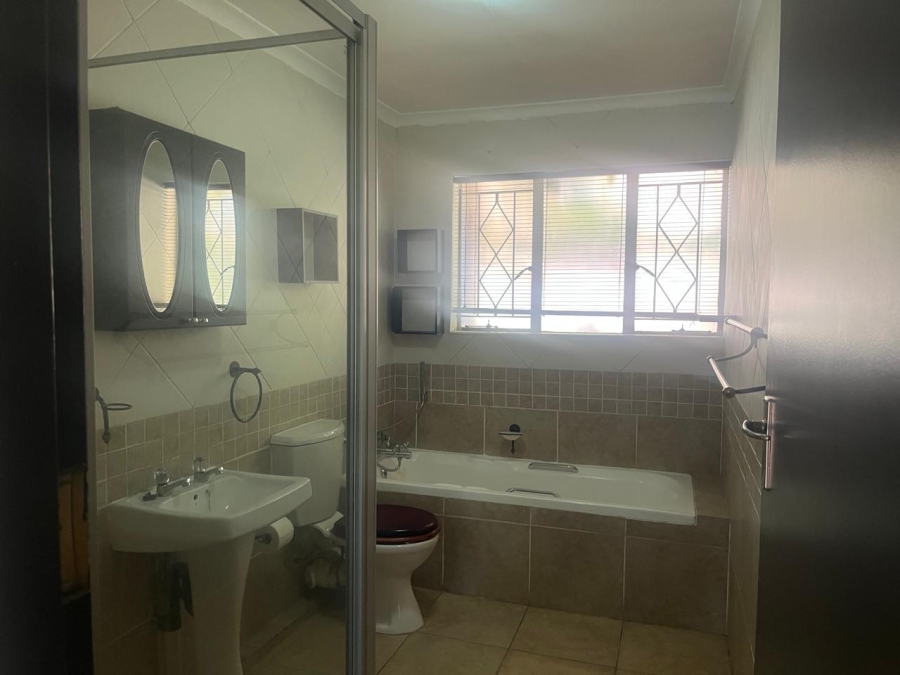 To Let 2 Bedroom Property for Rent in Ferndale Gauteng