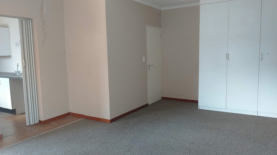 To Let 0 Bedroom Property for Rent in Fontainebleau Gauteng