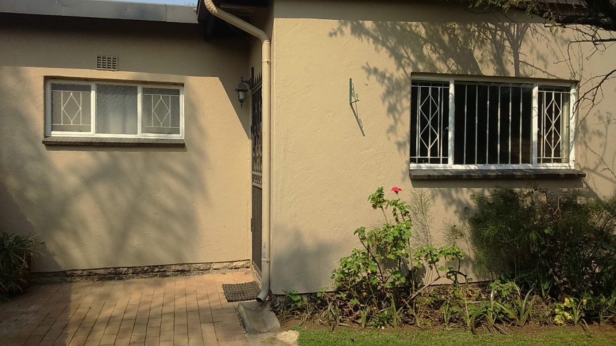 To Let 0 Bedroom Property for Rent in Fontainebleau Gauteng