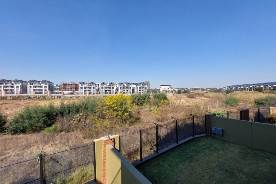 To Let 3 Bedroom Property for Rent in Waterfall Gauteng